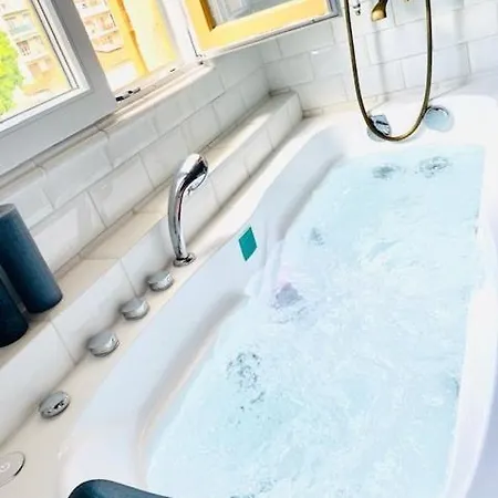 Spacious 5 Min To Sea Apartment Nice